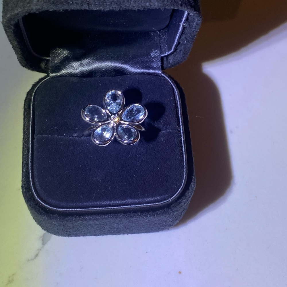 Tiffany 18k white gold aquamarine diamonds sparklers flower ring size 7